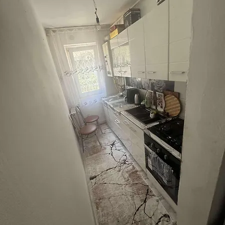 Iuzeir Elvinas Apartamento